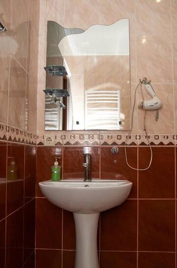 Фото номера Большой двухместный номер с 1 кроватью Мотели Hotel Uyut г. Dimitrov 12
